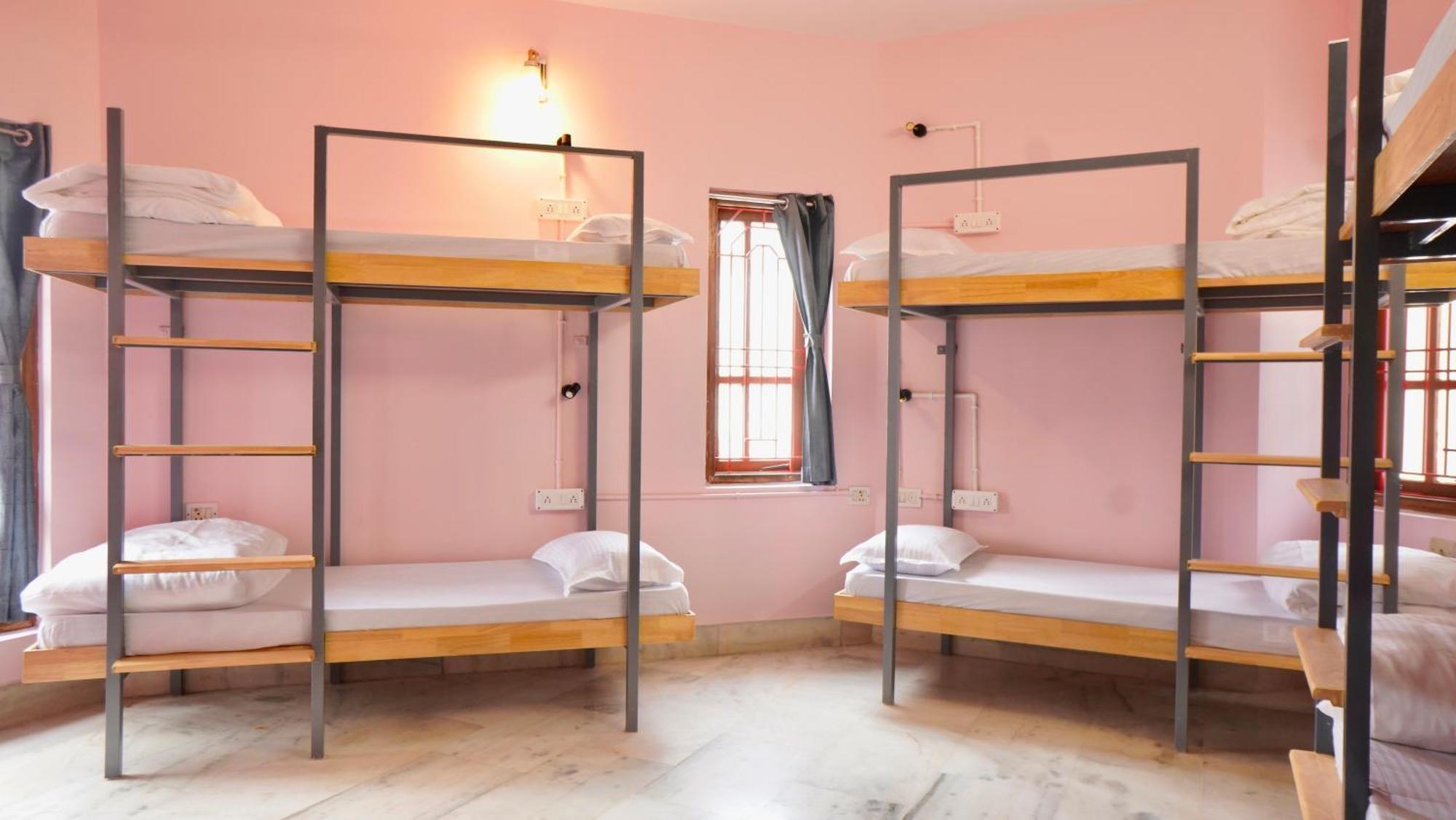 Roambay - Gokulam Hostel ไมซอร์ ภายนอก รูปภาพ