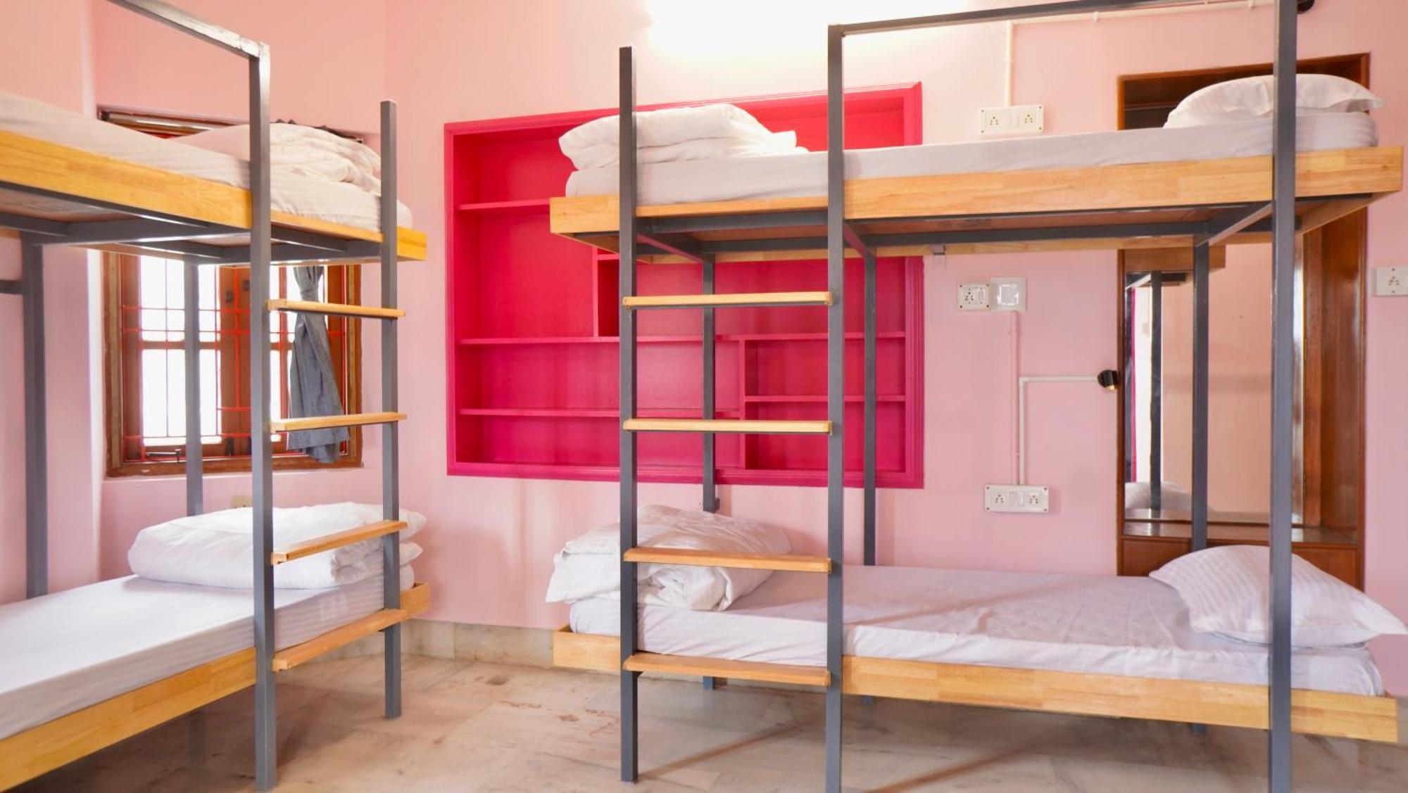 Roambay - Gokulam Hostel ไมซอร์ ภายนอก รูปภาพ