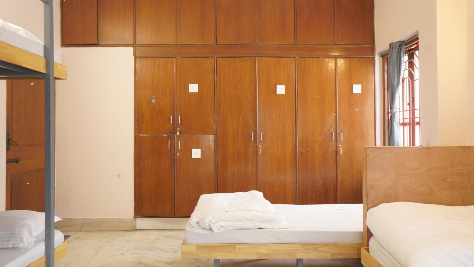 Roambay - Gokulam Hostel ไมซอร์ ภายนอก รูปภาพ