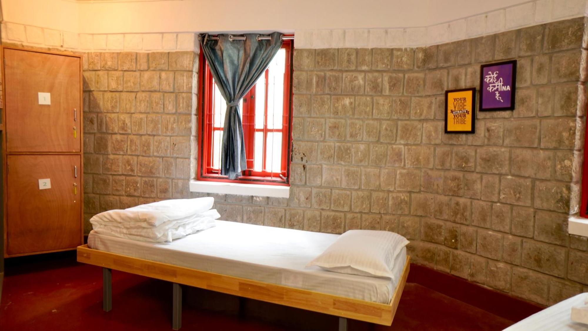 Roambay - Gokulam Hostel ไมซอร์ ภายนอก รูปภาพ