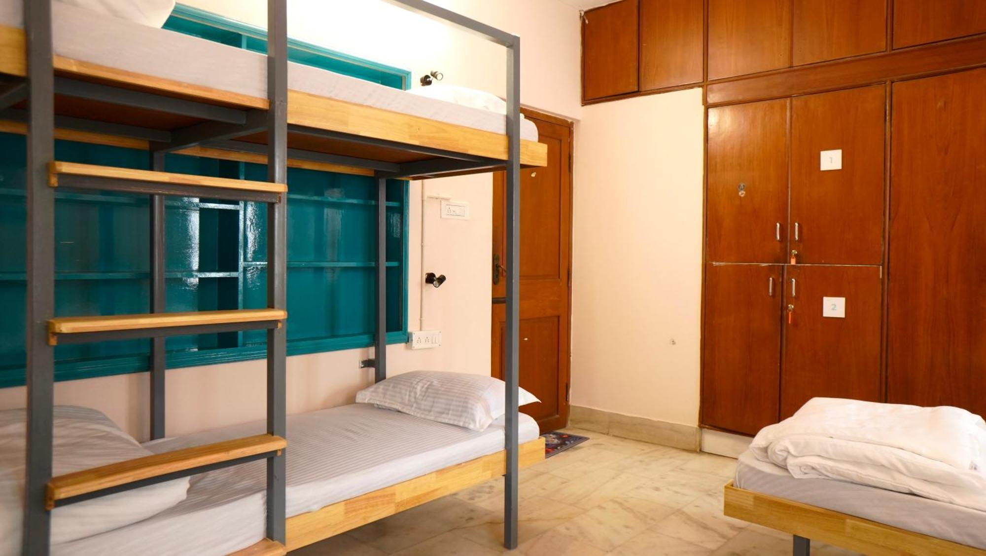 Roambay - Gokulam Hostel ไมซอร์ ภายนอก รูปภาพ