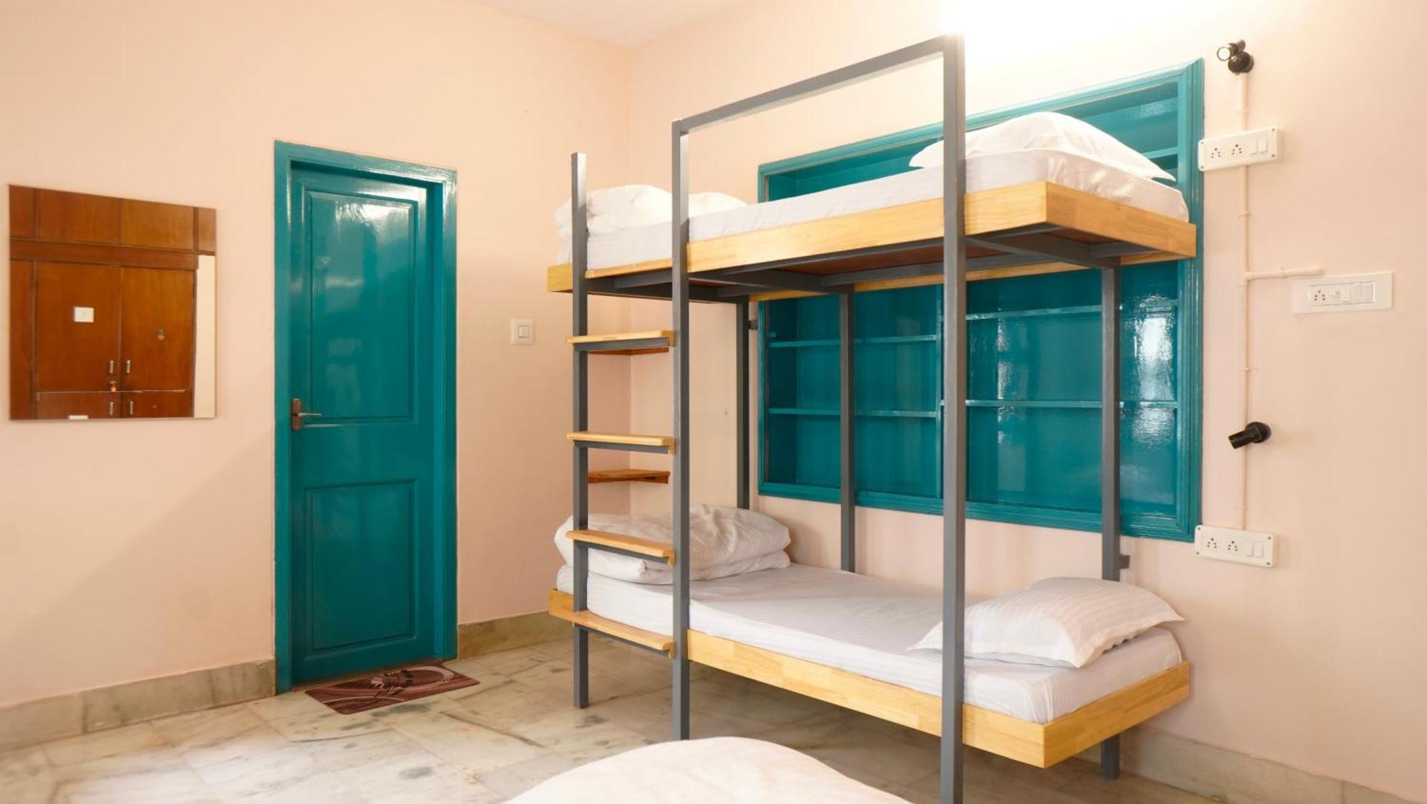 Roambay - Gokulam Hostel ไมซอร์ ภายนอก รูปภาพ