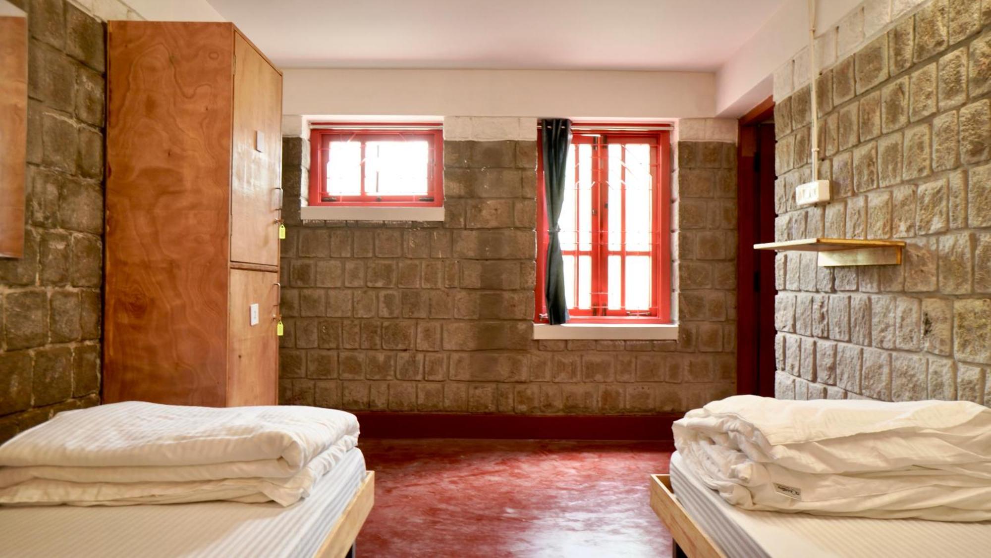 Roambay - Gokulam Hostel ไมซอร์ ภายนอก รูปภาพ